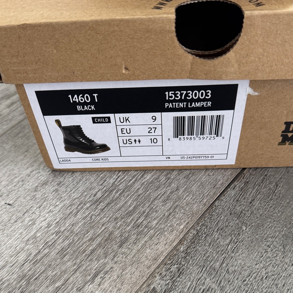 Dr. Martens Shiny Black Lace-Up Boots - Picture 4 of 6